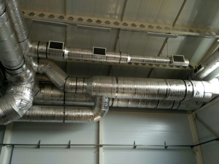 Компания «АТК Теплогаз» закончила монтаж промышленной системы вентиляции в булочно-сухарном цехе ОАО «БКК» в Нововятске (2018 г.)